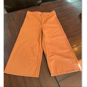 Cropped Billabong Pants